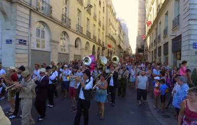 The Bridge Brass Band donne le tempo Nantes